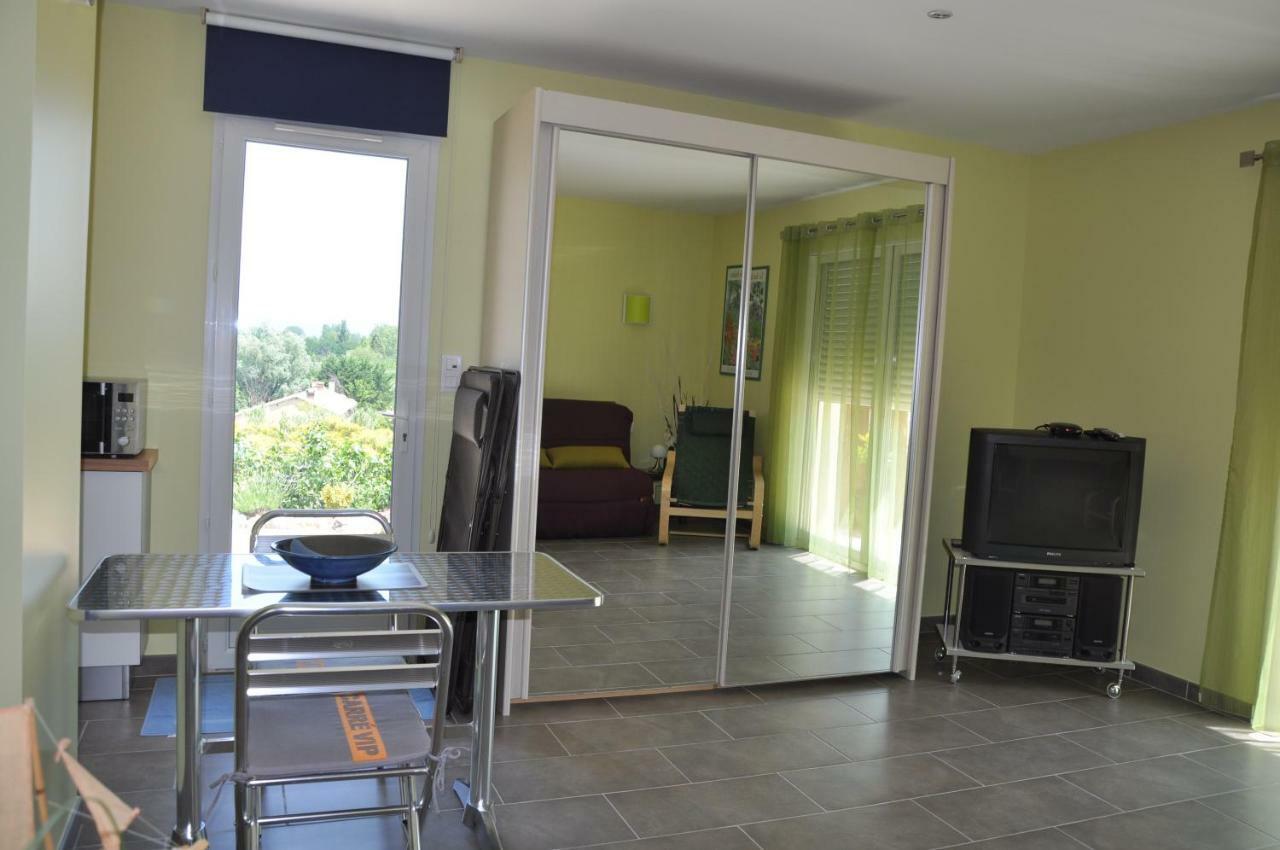 Martichris Apartment Châteauneuf-de-Gadagne Exterior foto